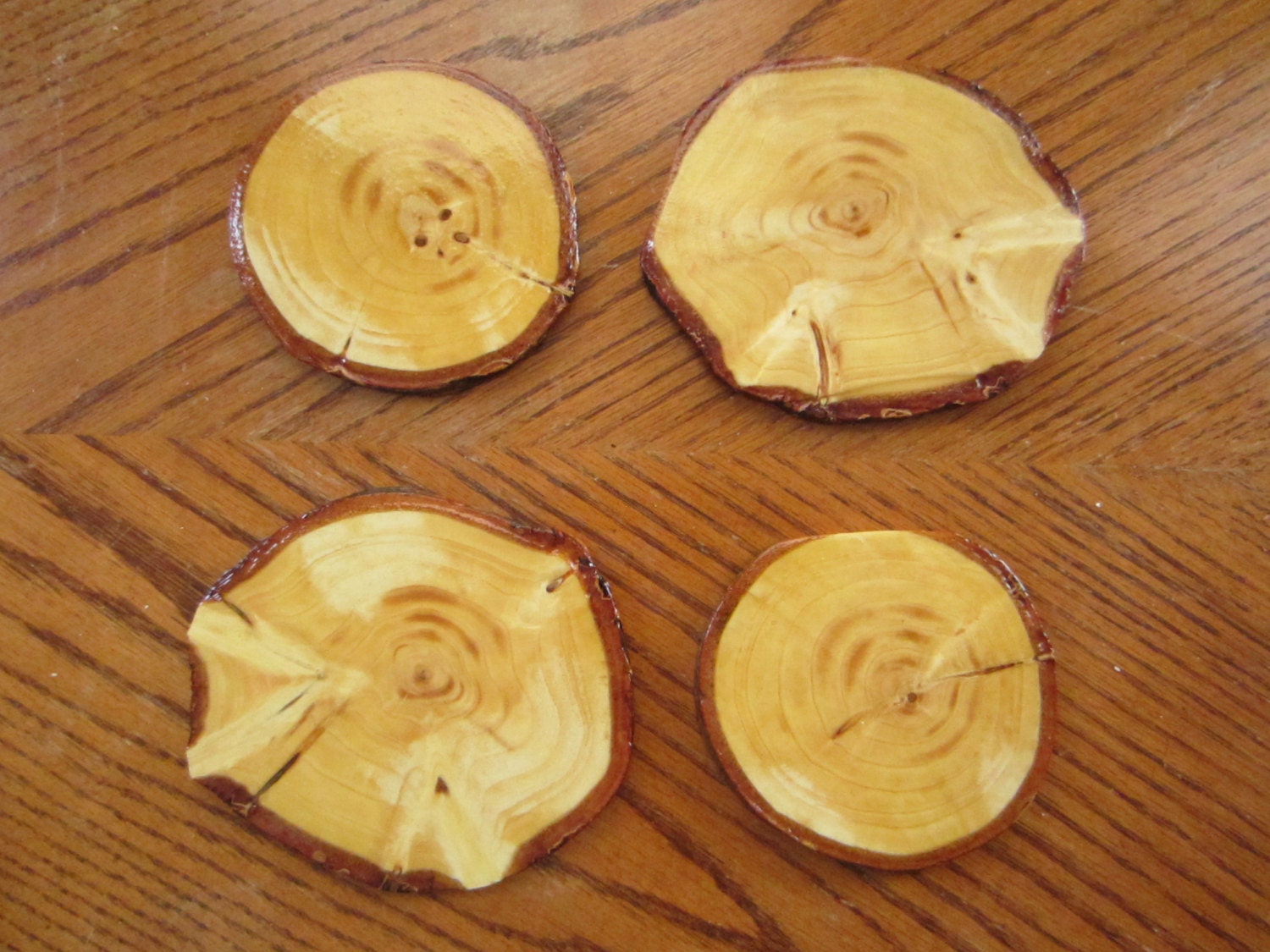 Beautiful Reclaimed Wooden Coaster with Glossy Finish (Set of 4)