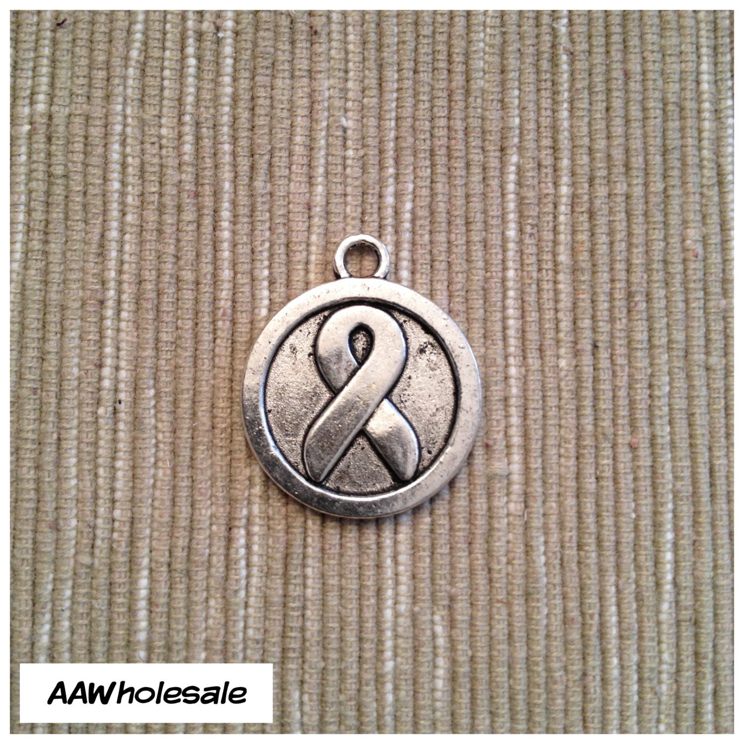 2 pcs - Antique Silver Plated Ribbon Medallion Charm