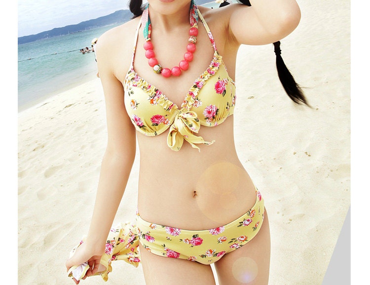 Three-piece  Female Yellow  Small Flowers Girls Bikini Swimsuit,The Flounced Swimming Skirt, Girls Beach Bathing Bikini