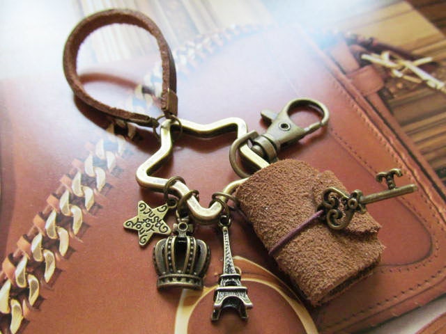 handmade lovers couple key chain/ key charm ring / soft leather diary /journal/ bronze/vintage/ birthday gift