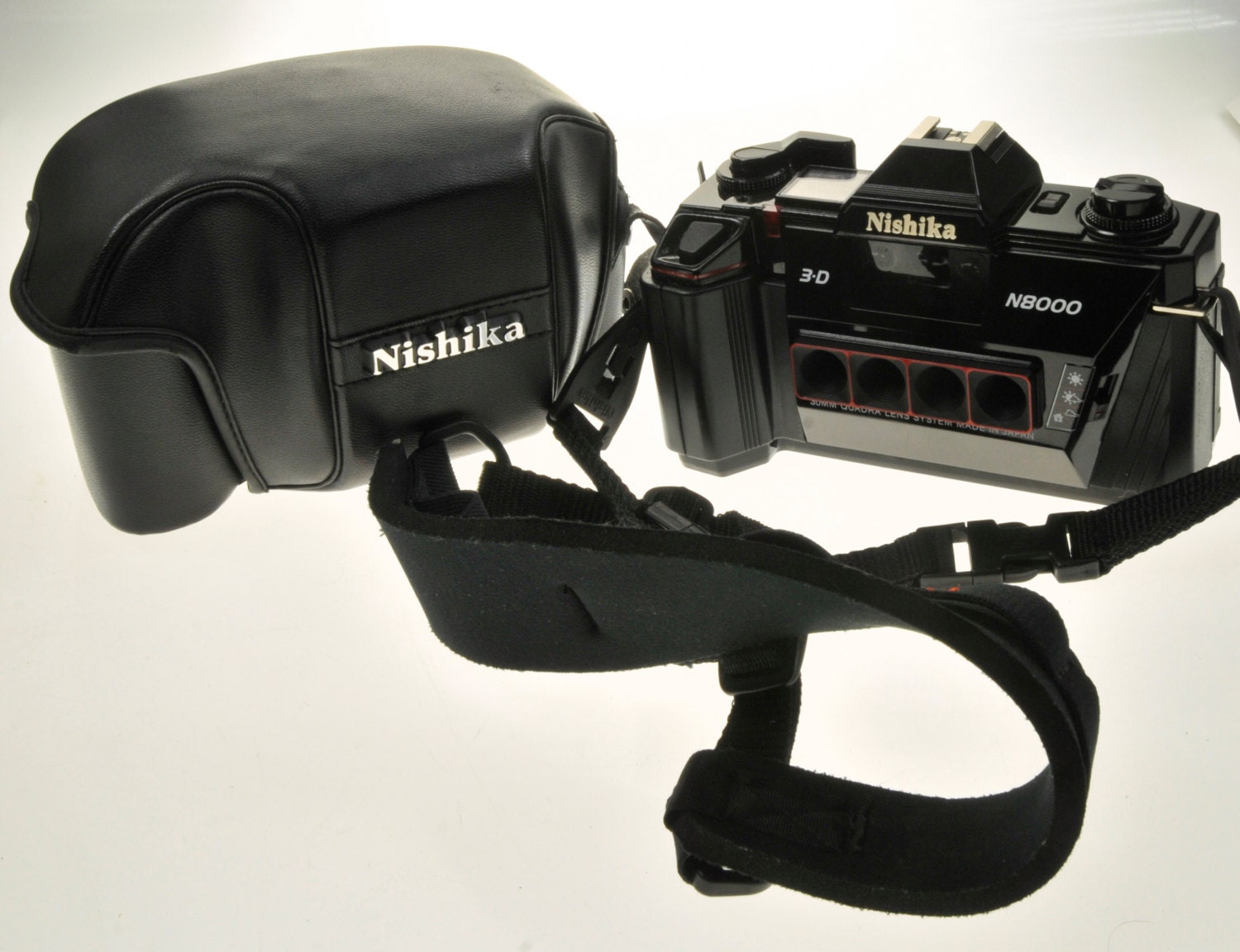 Vintage Nishika N8000 N-8000 3D 3-D Film Camera 100% Working No Tax