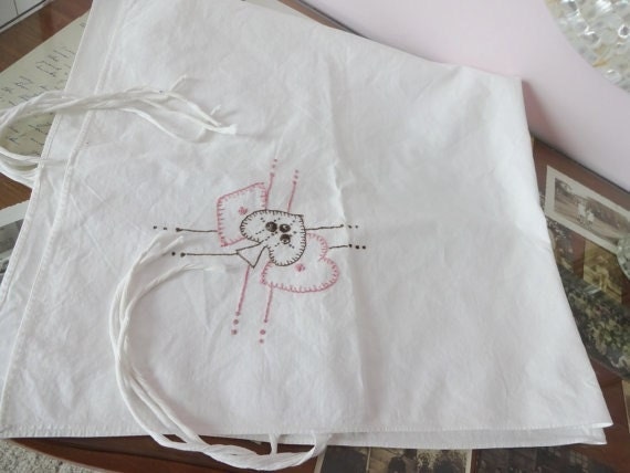 Vintage Linen - card table cover with ties, hand embroidered, 1950's  mad Men style, Craft Booth table cover