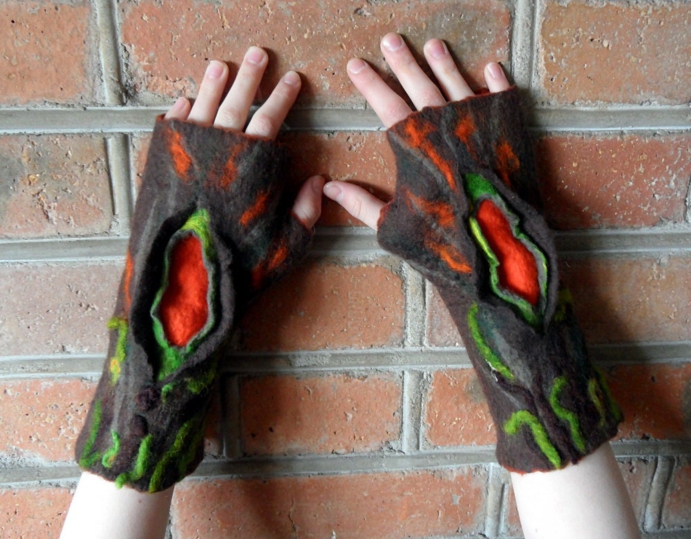 Hand-felted  fingerless mittens, arm warmer, in forest colors. With 3D effects OOAK