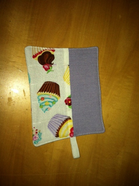 Mini Cupcakes Crayon Roll