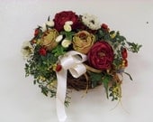 Floral arrangement - Classic English Roses & Danish Poppies in Grapevine Basket