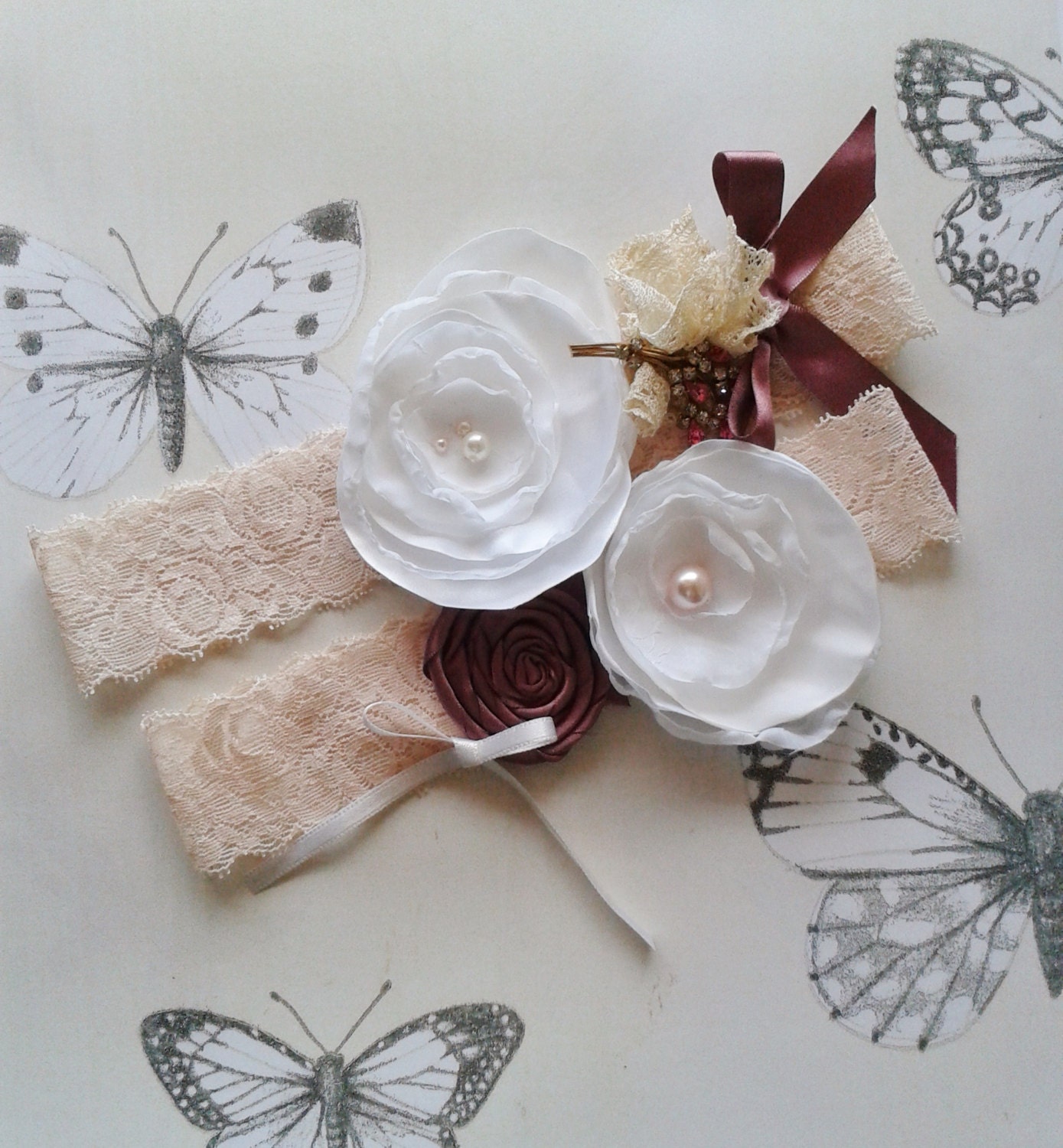 Lace wedding garter, with toss garter, wedding garter set, bridal garter set, white flowers, bows, shabby chic, elegant, vintage inspired