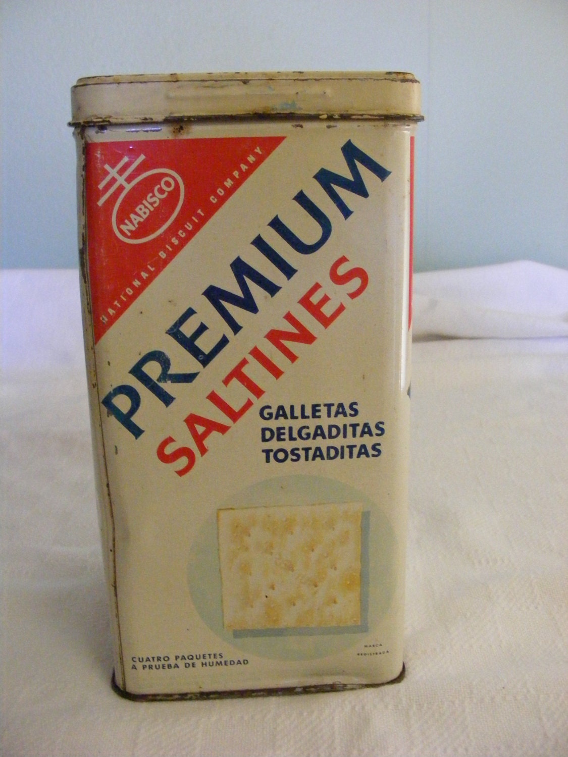 Vintage Nabisco Premium Saltines Cracker Tin