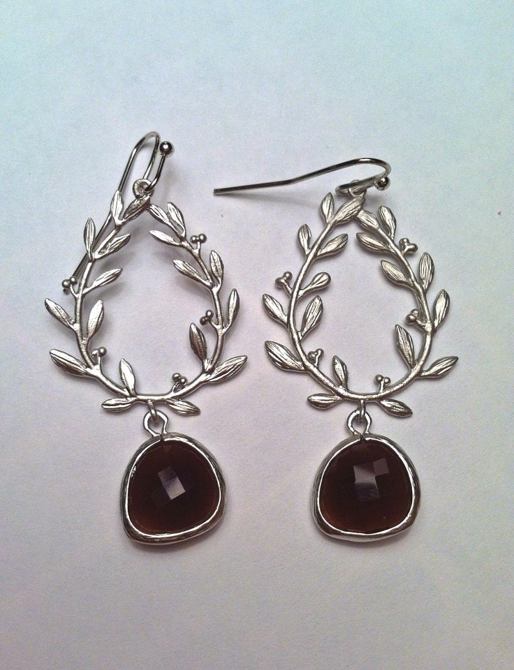 Rhodium Plated Vine Teardrop Pendant with Wine Stones