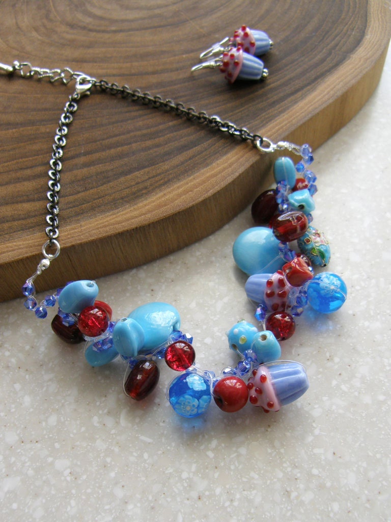 Wonderland Tea Party. Necklace and earrings set.
