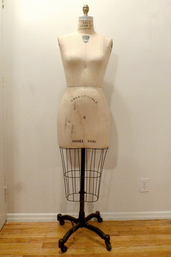 reserved-women-s-1996-wolf-dress-form-size-8-small-by-xidletimex