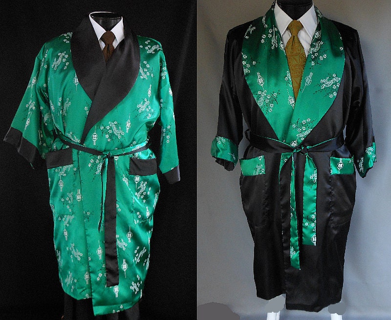 Vintage 60s Men's Smoking Robe - 1960s Reversible Lounging Robe - Embroidered Dragon Peacocks - Asian - with Original Belt - Size L to XL