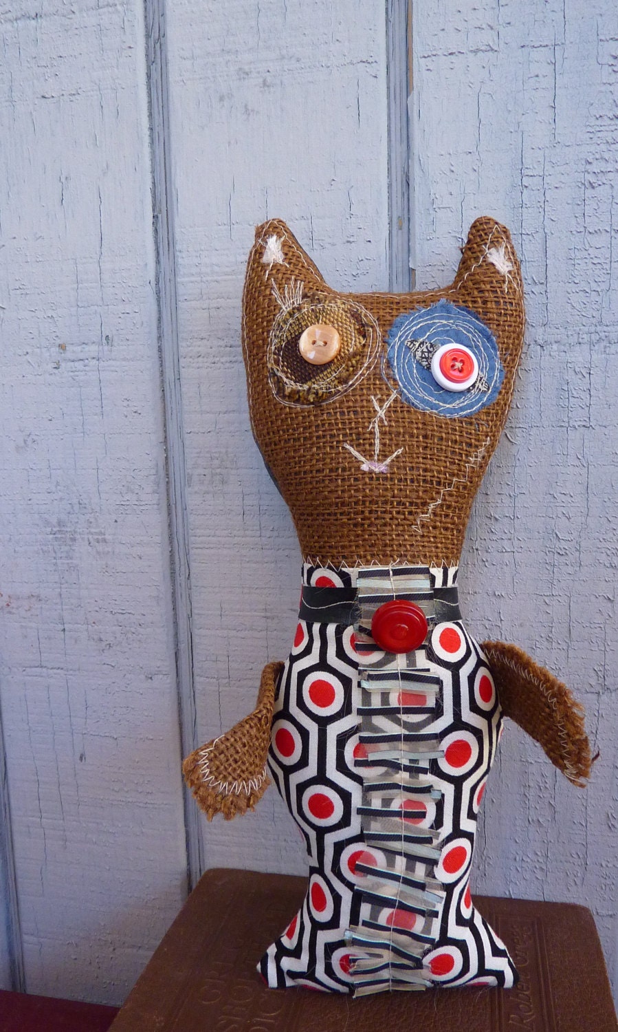 preCARIous Art Doll - Brown Happy Cat