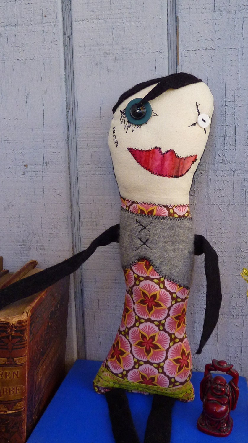 preCARIous Art Doll - Big Lips Girl