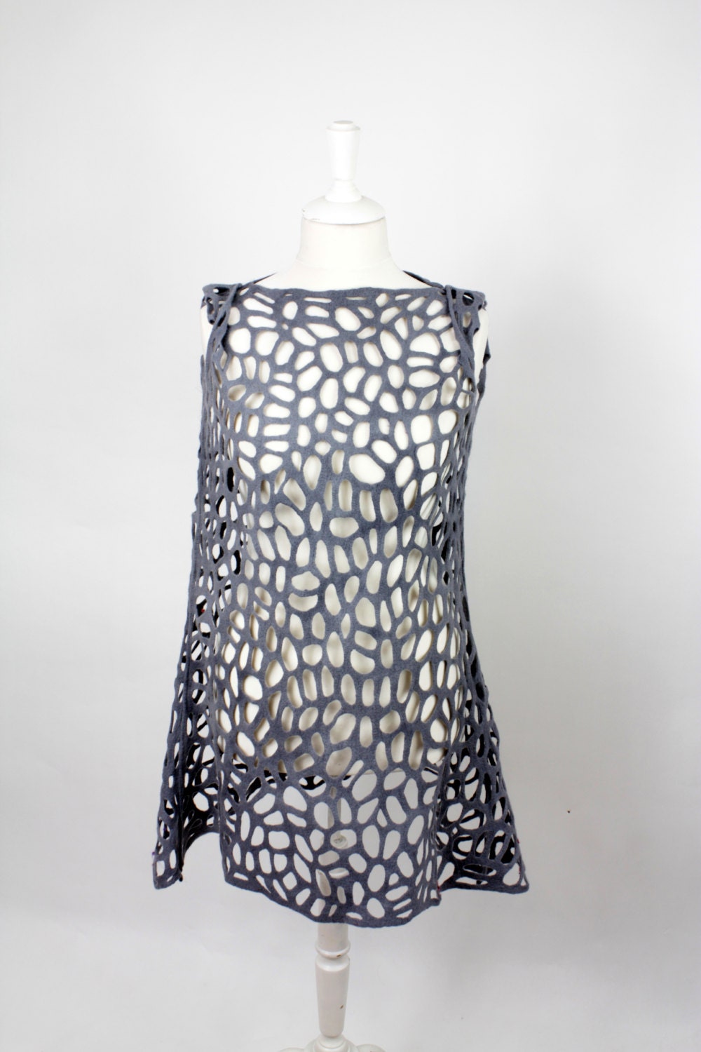 simple lace felted dress, fits size 12-14