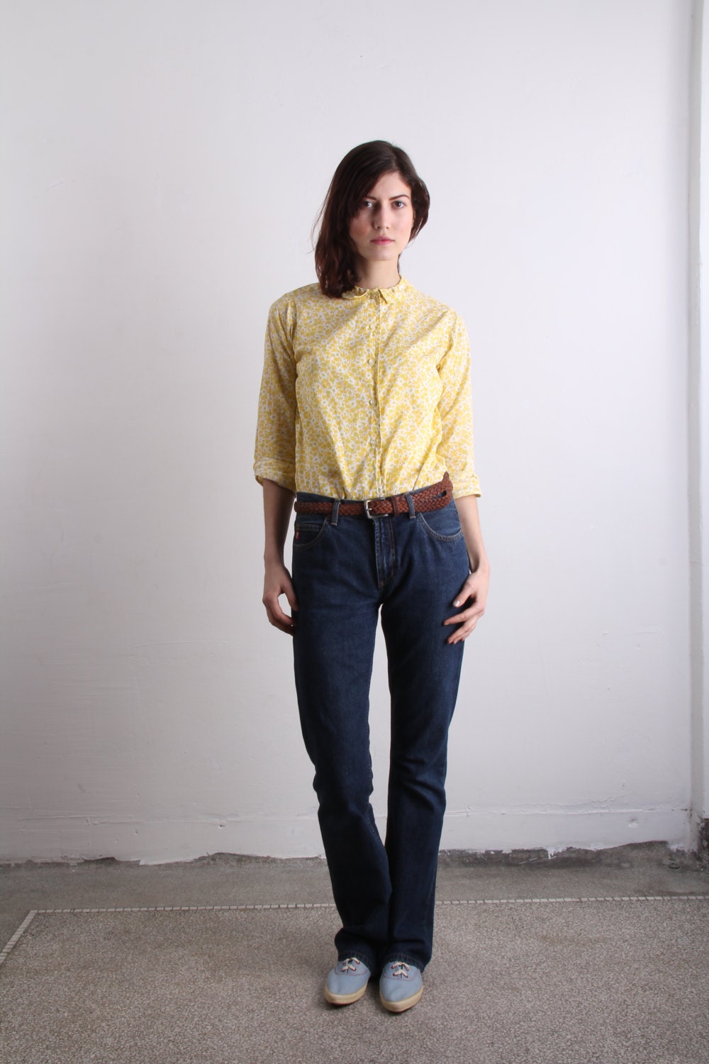 Vintage Top . Floral T Shirt . 70s Yellow Blouse