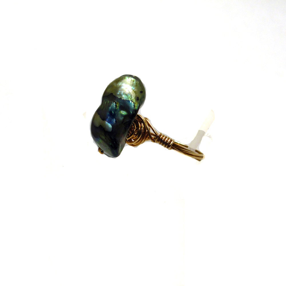 Wire-wrapped Ring - Green Baroque Pearl Gold Jeweler's Wire - Size 7