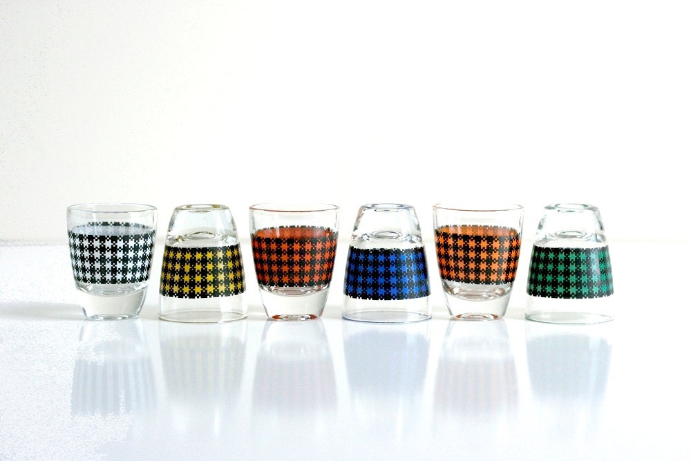 Vintage Houndstooth Shot Glasses