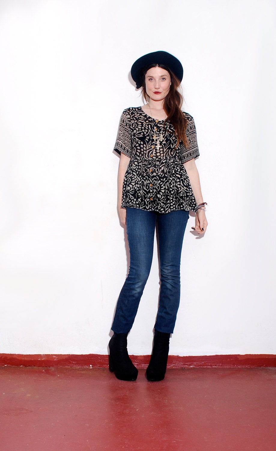 HIPPIE TRIBAL TUNIC // small medium // peplum top blouse, festival clothing, black whitel ethnic print,  tunic shirt blouse, 90s clothing