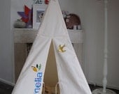 Tipi indoor tent - plain with name and a few flowers