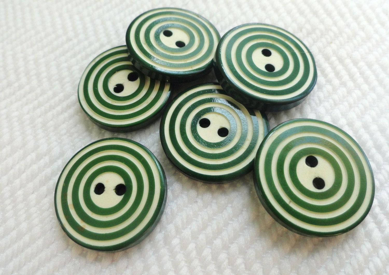Bullseye Vintage Buttons - Mid Century Plastic