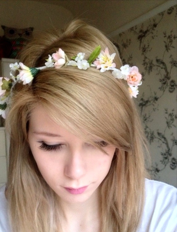EDC hair Accessories Flower Crown petite daisy headwreath -Shana- blush ivory Bridal hair flower girl Halo Shabby chic Bridal Headpiece