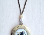 Bumblebee's knees - Glass Dome Bee Bronze Picture Locket Necklace