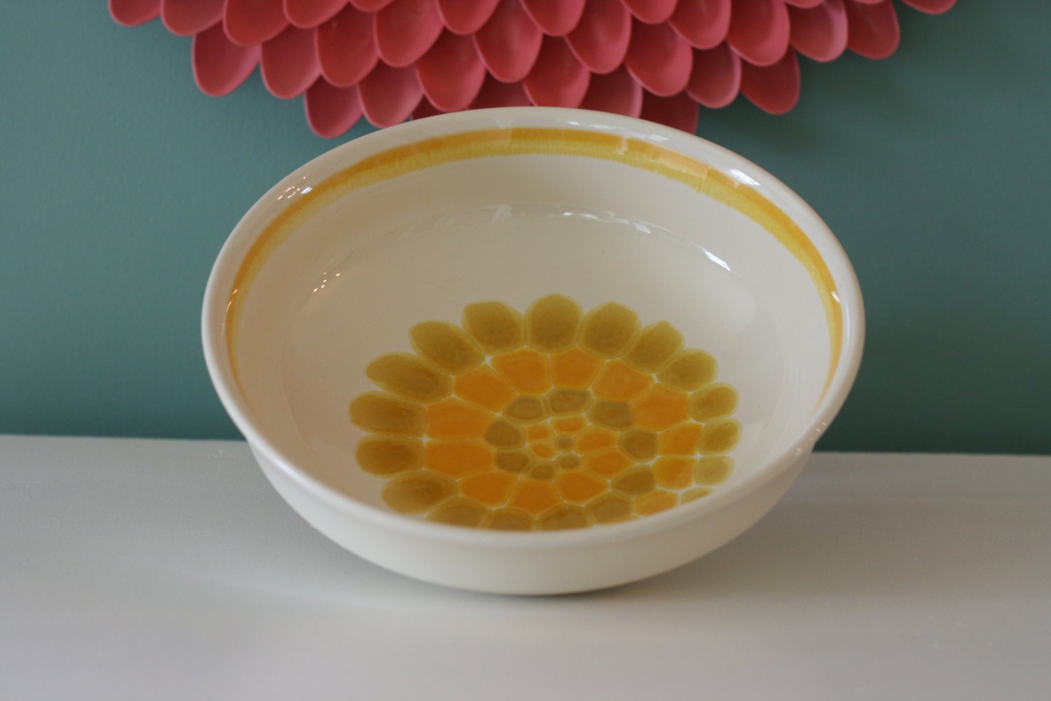 Vintage Franciscan Earthenware 9 1/2" Serving Bowl in Sundance Pattern