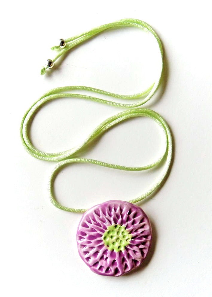 Lavender Green Flower NecklaceCeramic Pendant Floral Jewelry Spring Summer - azulado