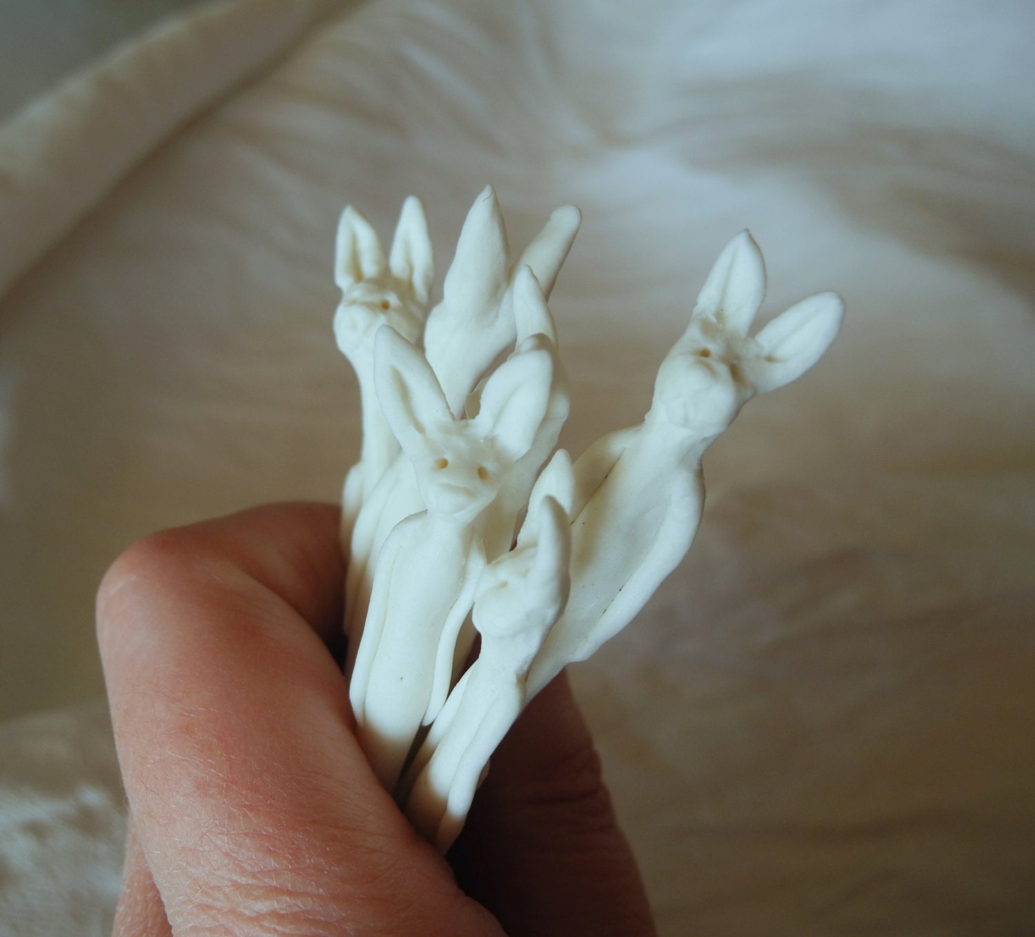 6 porcelain stirring spoons with rabbits