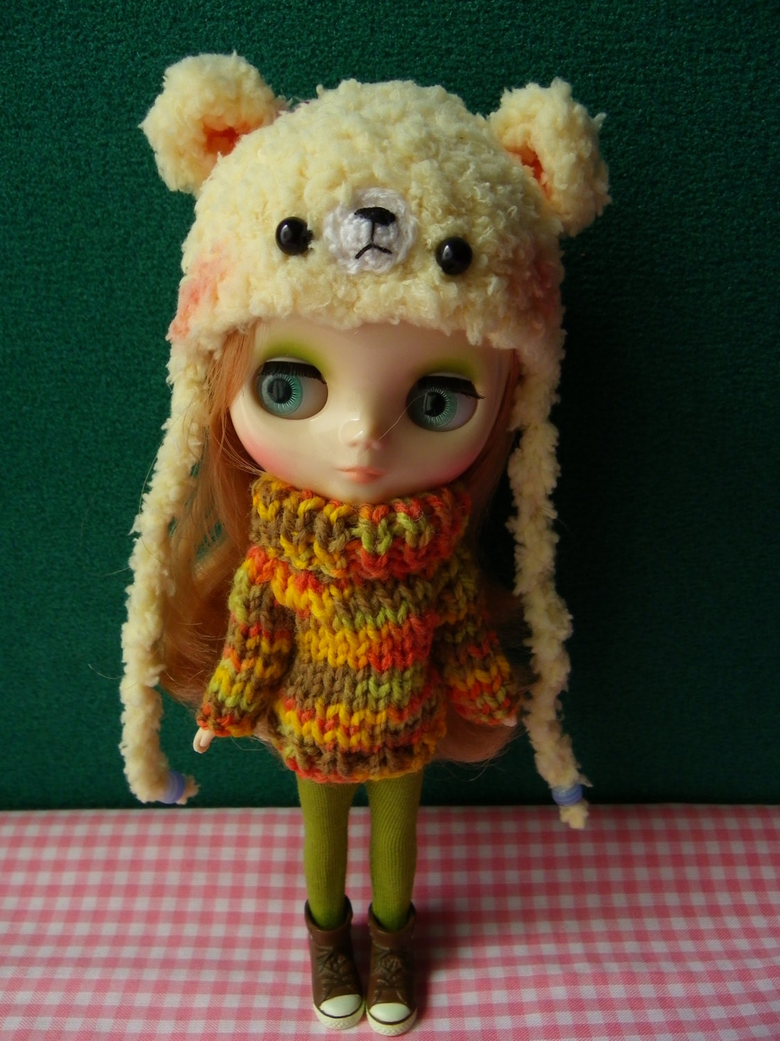 Middie sweater