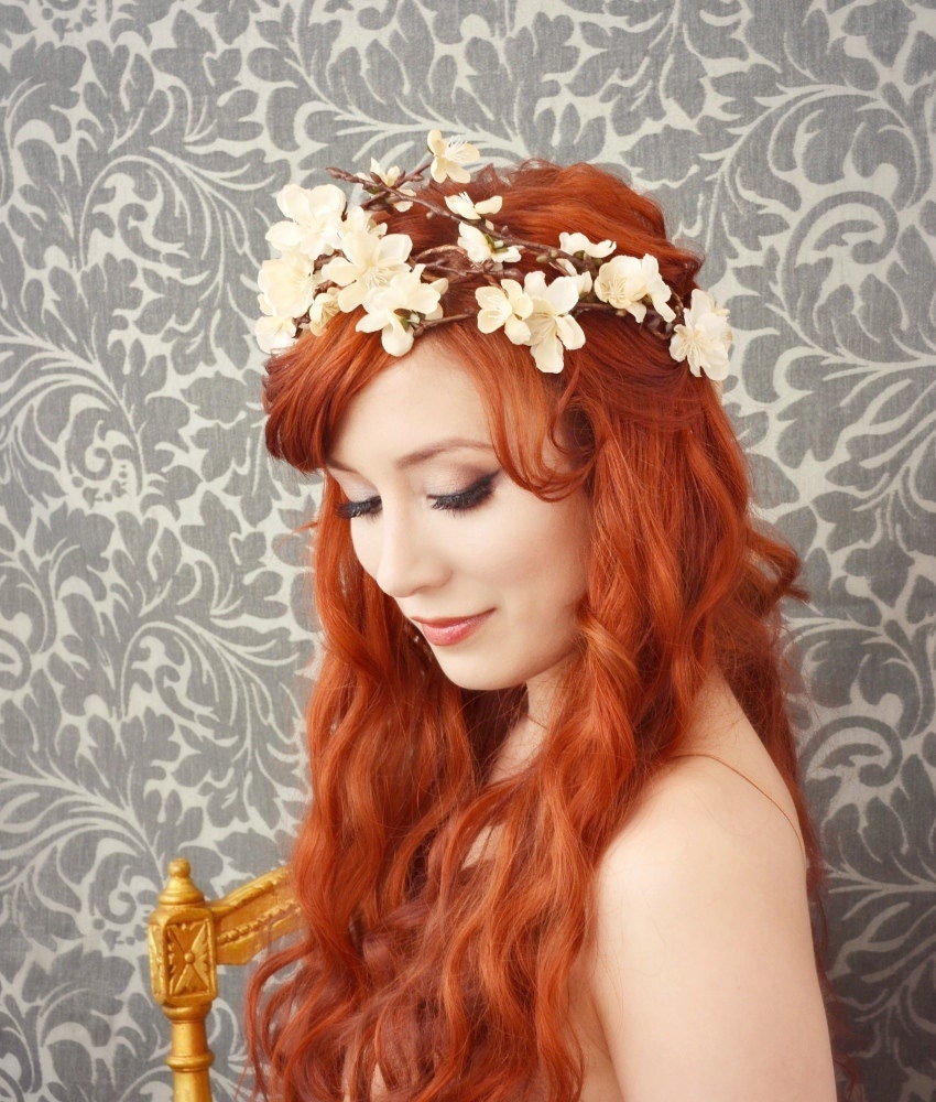 floral tiara, cream flower crown, bridal hair wreath, wedding accessory - arthurienne
