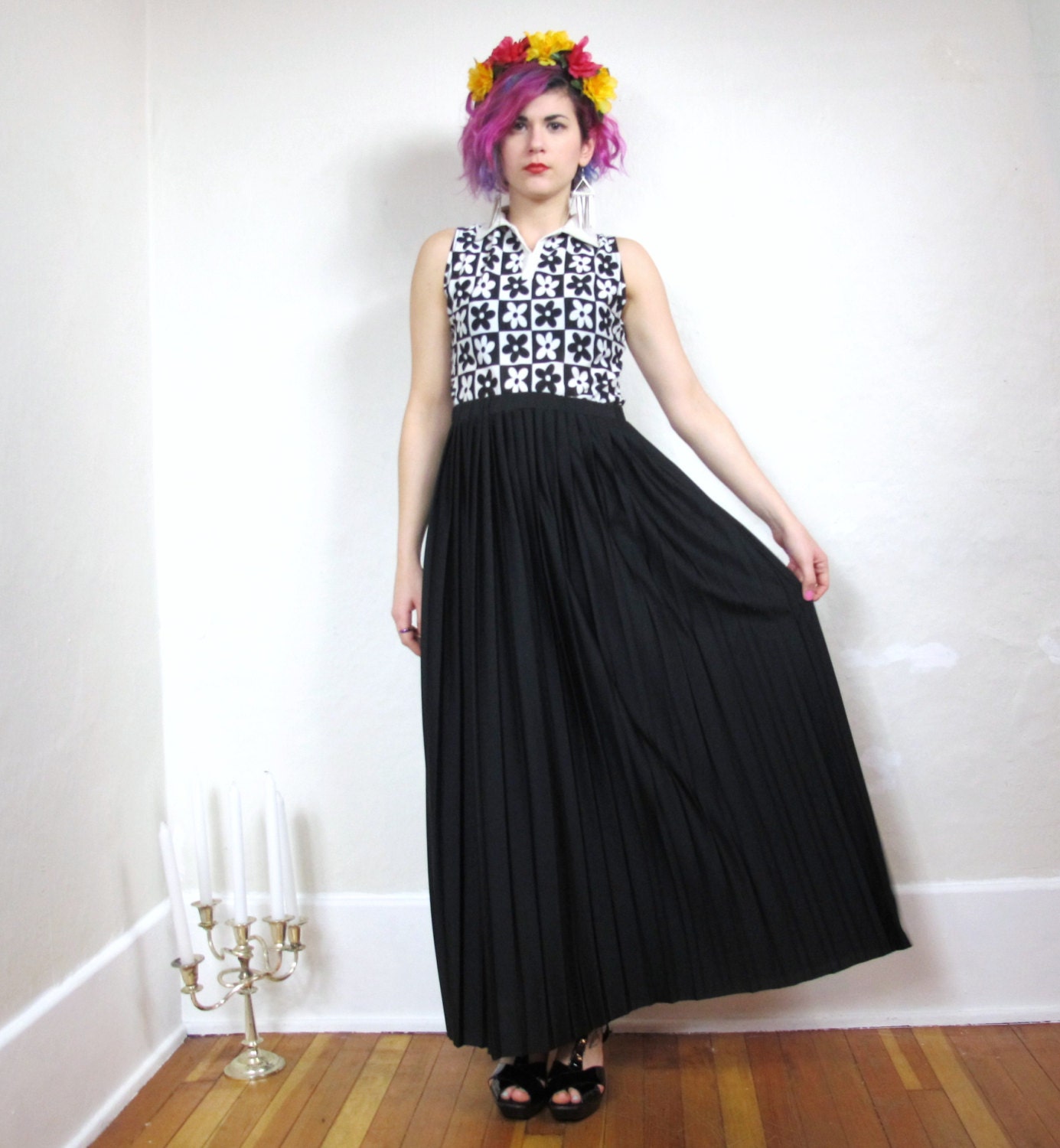 70s Black Sharp Pleated Maxi Skirt (XS/S/M)
