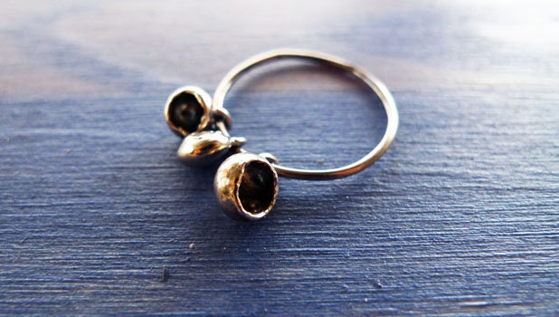 Simple and Sophisticate. Sterling Silver Ring with Three Fine Silver Nugget Charms. Oxidized.