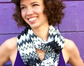 SALE /// Infinity SCARF -- black . white . grey // knit wrap neck warmer // chevron triangle arrows -- unique gift clothing retro unisex