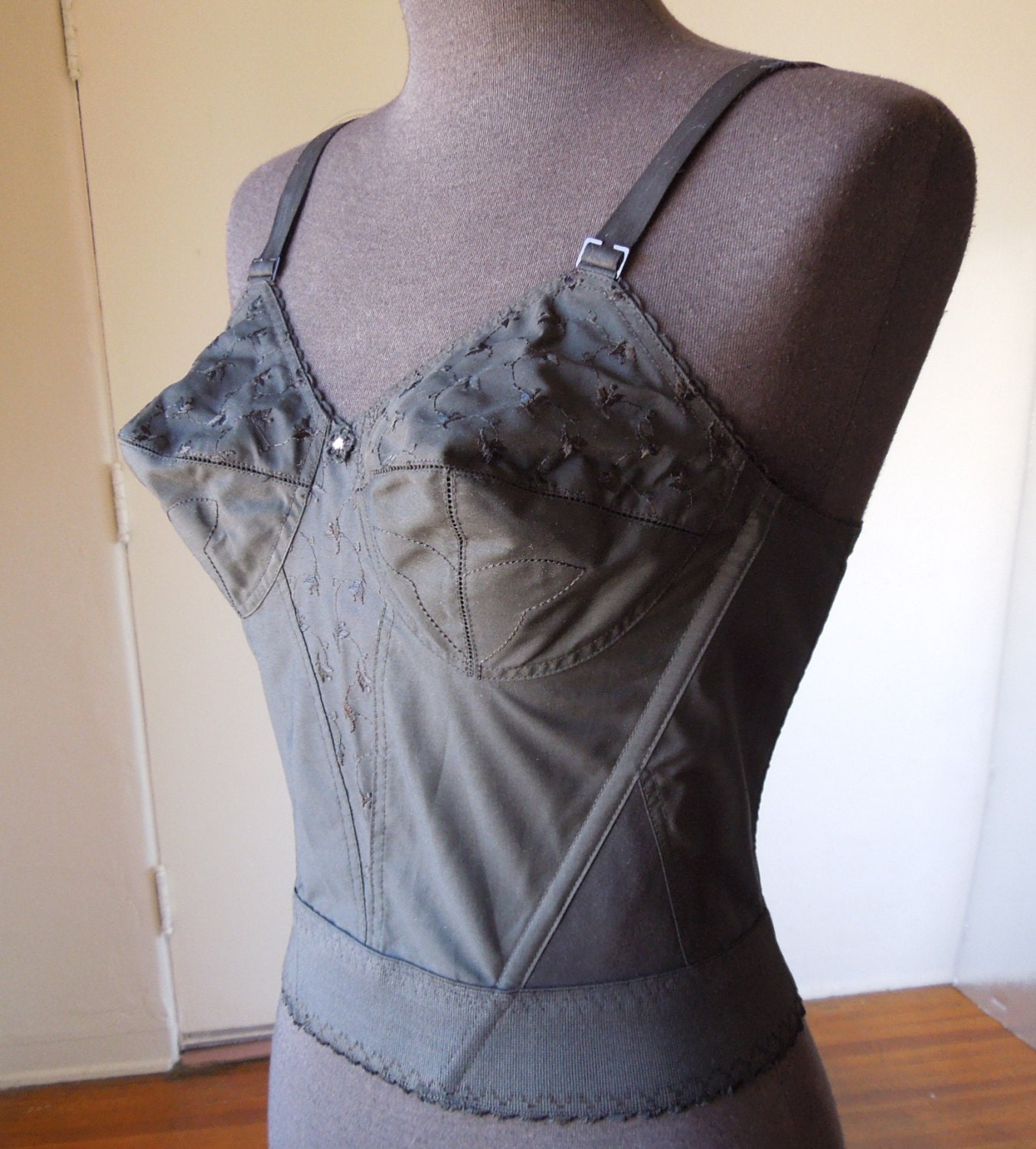 Vintage 50's Style Bullet Bra, Long Line Bra, Black, Women's Size 34B, Small, Rockabilly, Pin Up, Mad Men