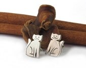 Silver post Earrings, cat earrings, stud earrings, small earrings, silver matte texture, kitty earrings