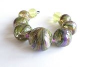 Fresh green and orchid summer beads / SRA