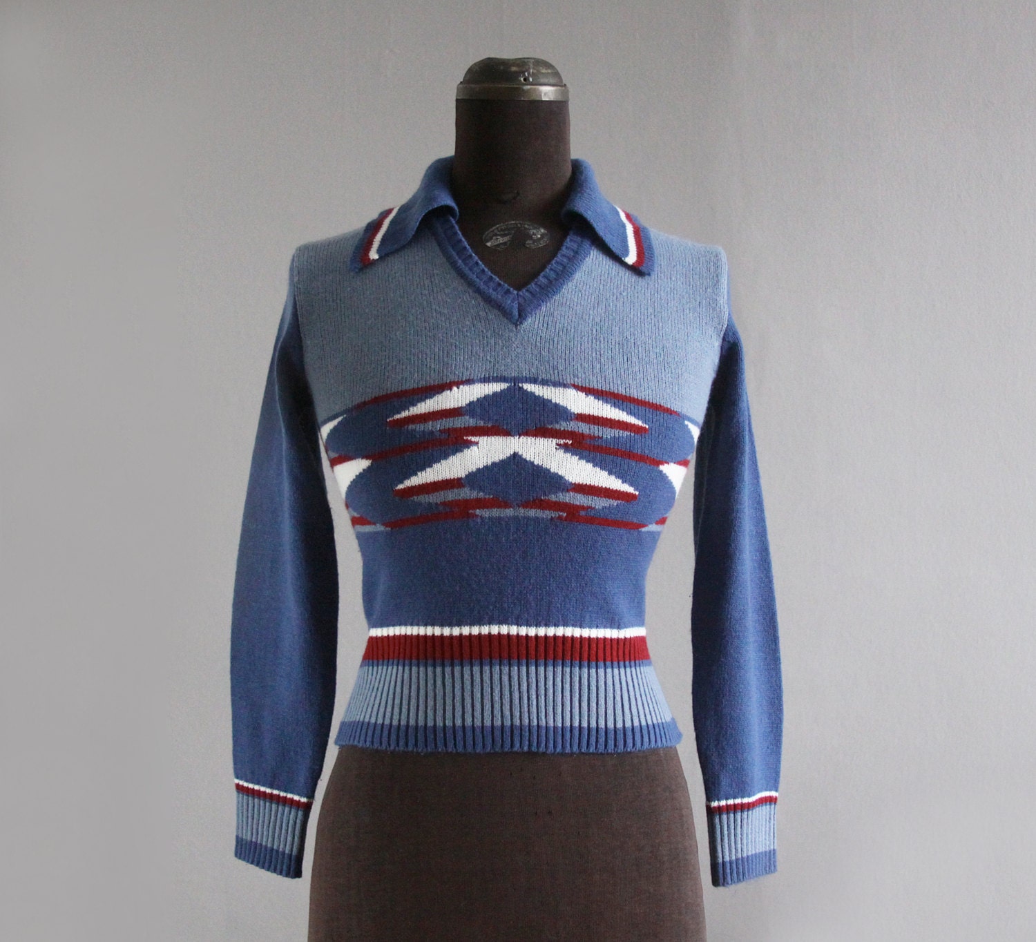 1970's blue tribal sweater xs