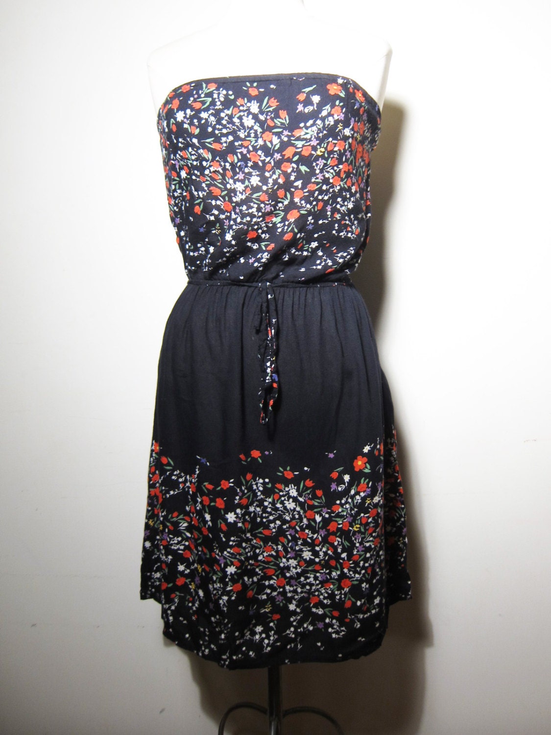 Summer Dress . Sleeveless . Floral . Black
