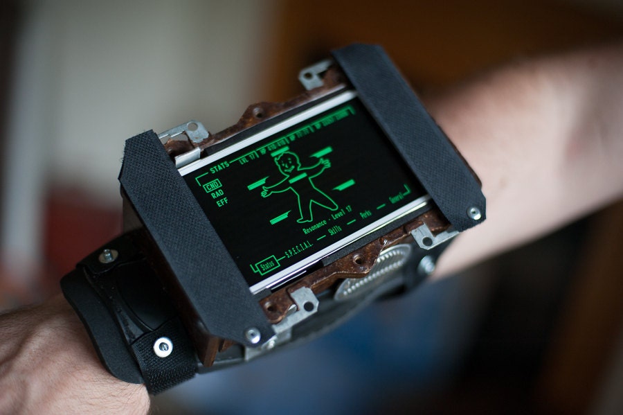 Wastelander's smart phone Pip-Boy