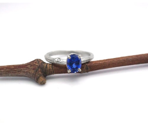 Twig engagment ring, oval blue sapphire, twig, white gold, organic textured band