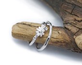 Floral twig diamond engagement ring and wedding ring set
