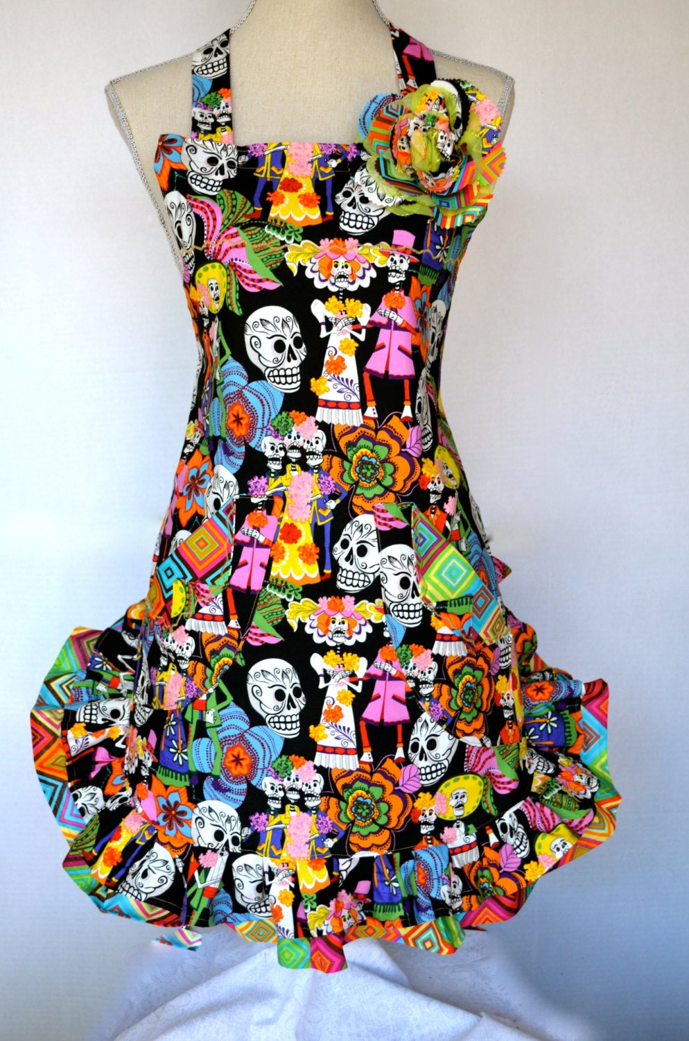 Dias Los Muertos - Mariachi - Wedding Print - Womens Full Apron - Double Ruffles  and Rose Pin