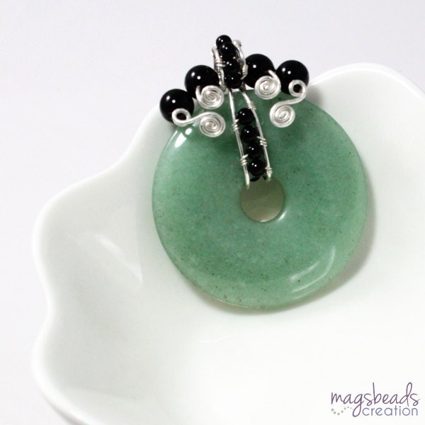 Wire wrap  Pendant, Green Aventurine Pendant, Green Stone Pendant, Green Gemstone Jewelry, Silver Wire Pendant, Unique Stone Pendant