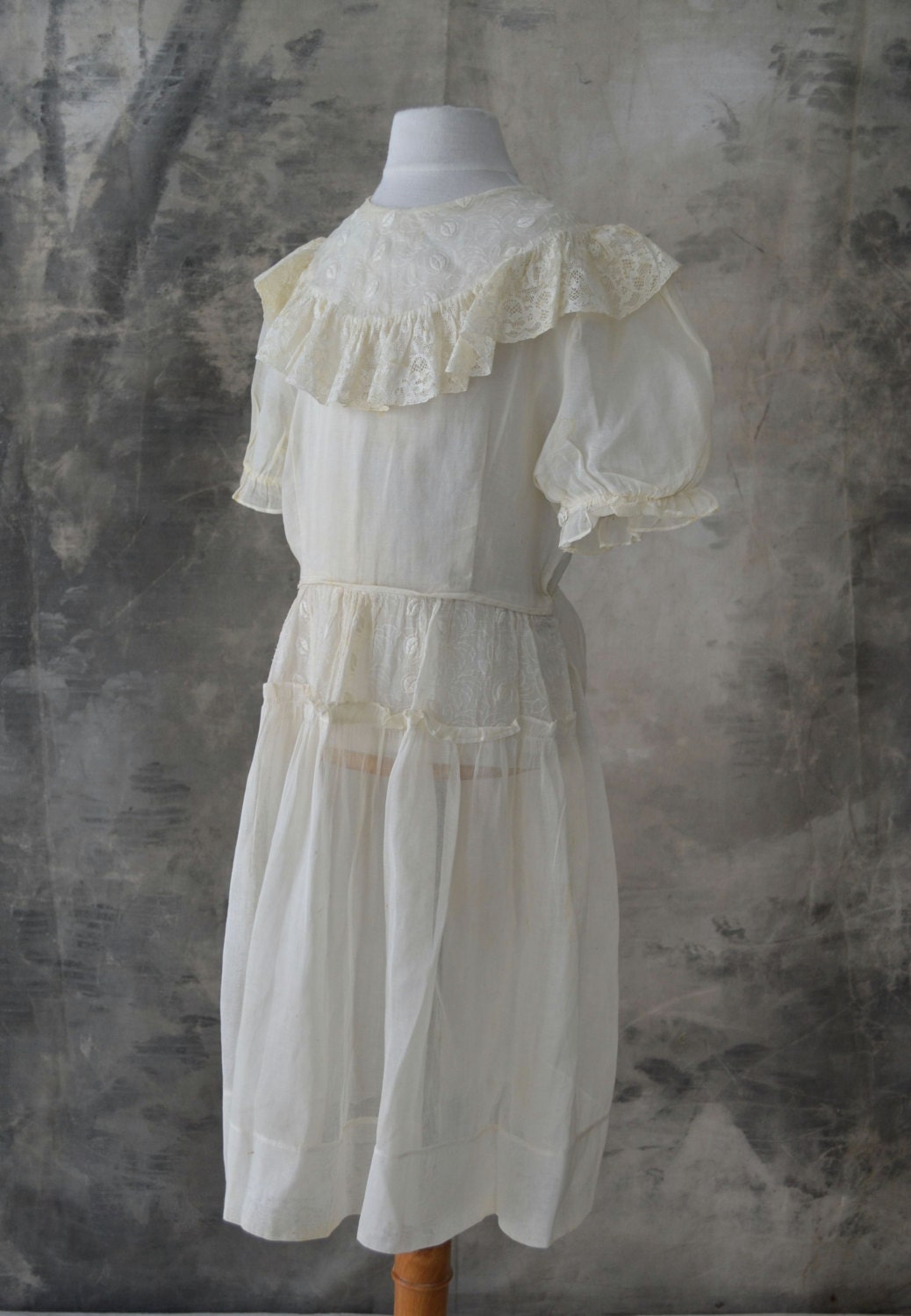 1940s Child's Linen Dress