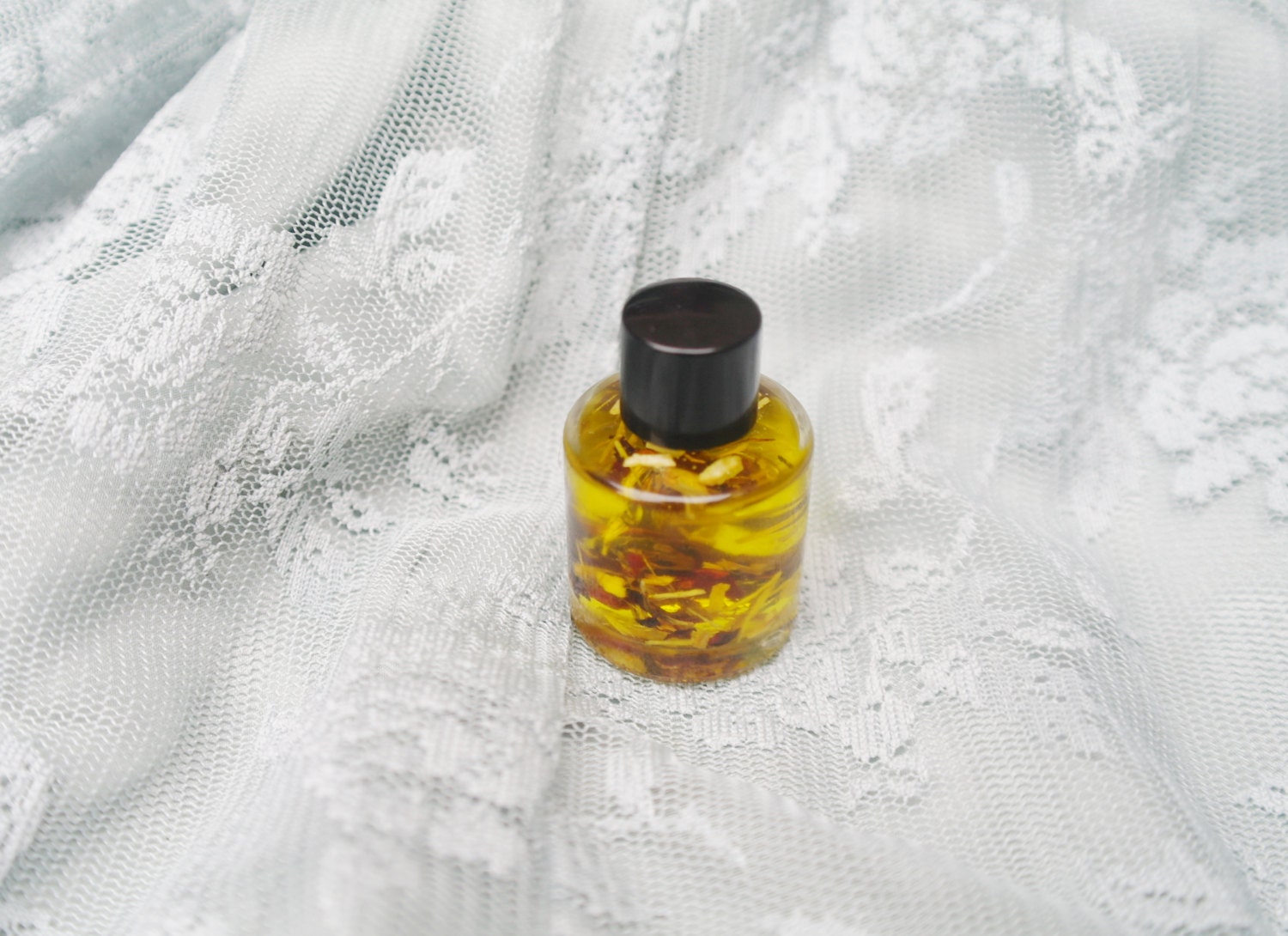 Fertility & Abundance Herbal Infused Oil. 10ml. Fertility, Abundance, Goddess Worship, Aphrodite, Releasing Stagnant Energy