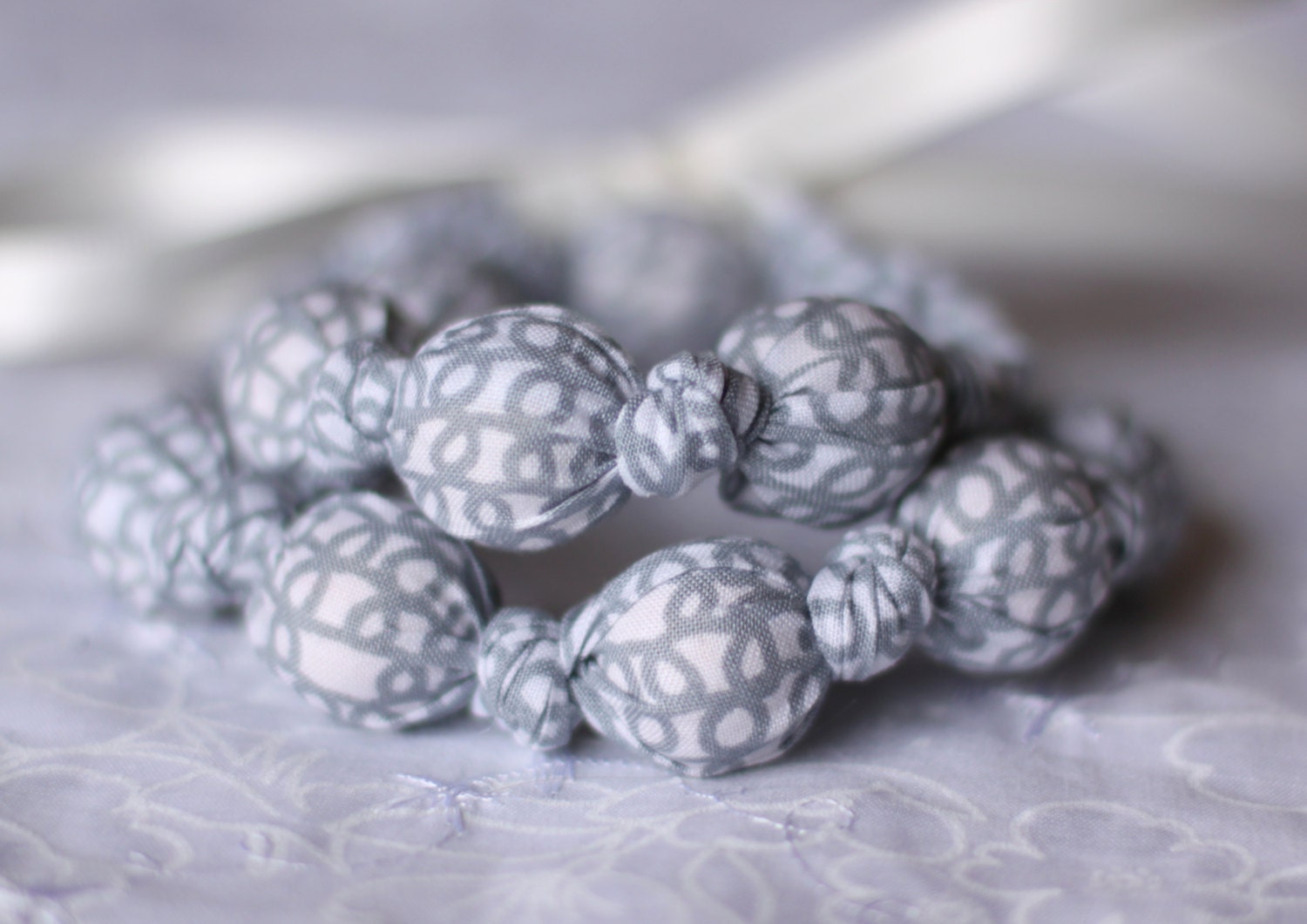 Gray ORGANIC FABRIC Teething Necklace, Breastfeeding Nursing Necklace, Babywearing/Fabric Necklace, Baby Teether
