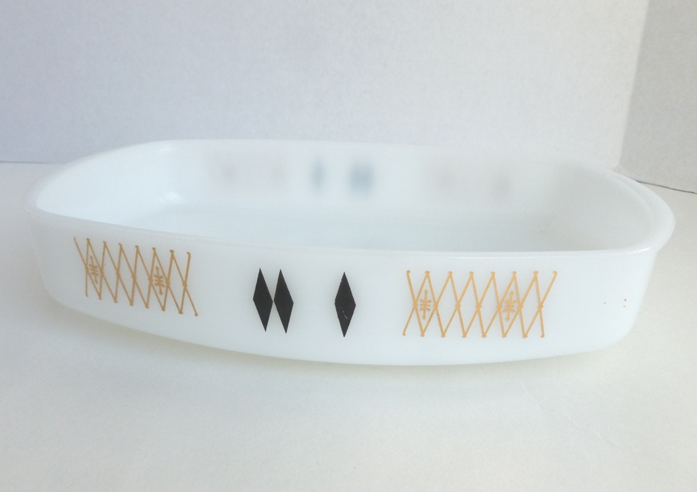 Atomic Federal Glass Casserole Dish White with Gold and Black Diamond Accents Mid Century Modern Kitchen