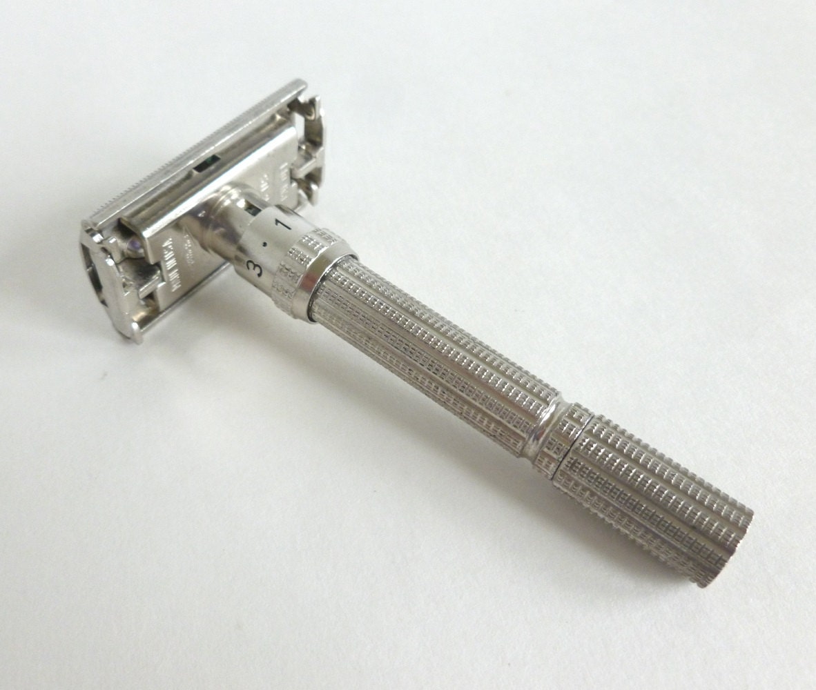 Gillette Slim Adjustable Double Edge Safety Razor Twist To