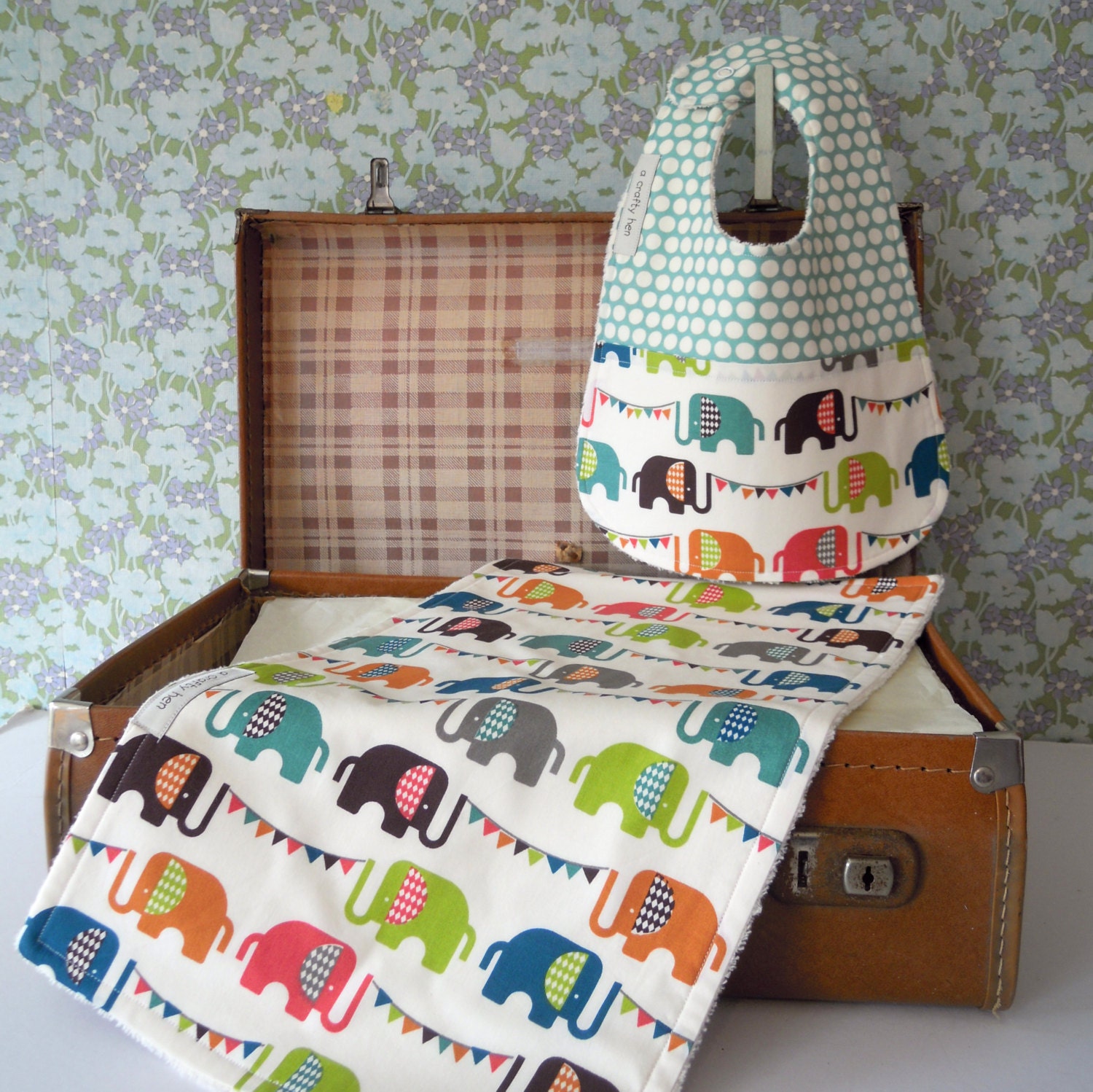 Organic Baby Bib & Cloth Set Elephants